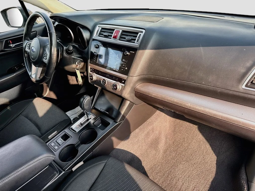 Used 2017 Black Subaru 2.5i Premium image 34