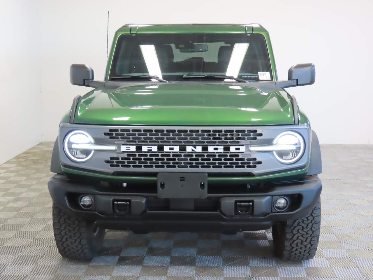Used 2025 Eruption Green Ford Badlands image 2