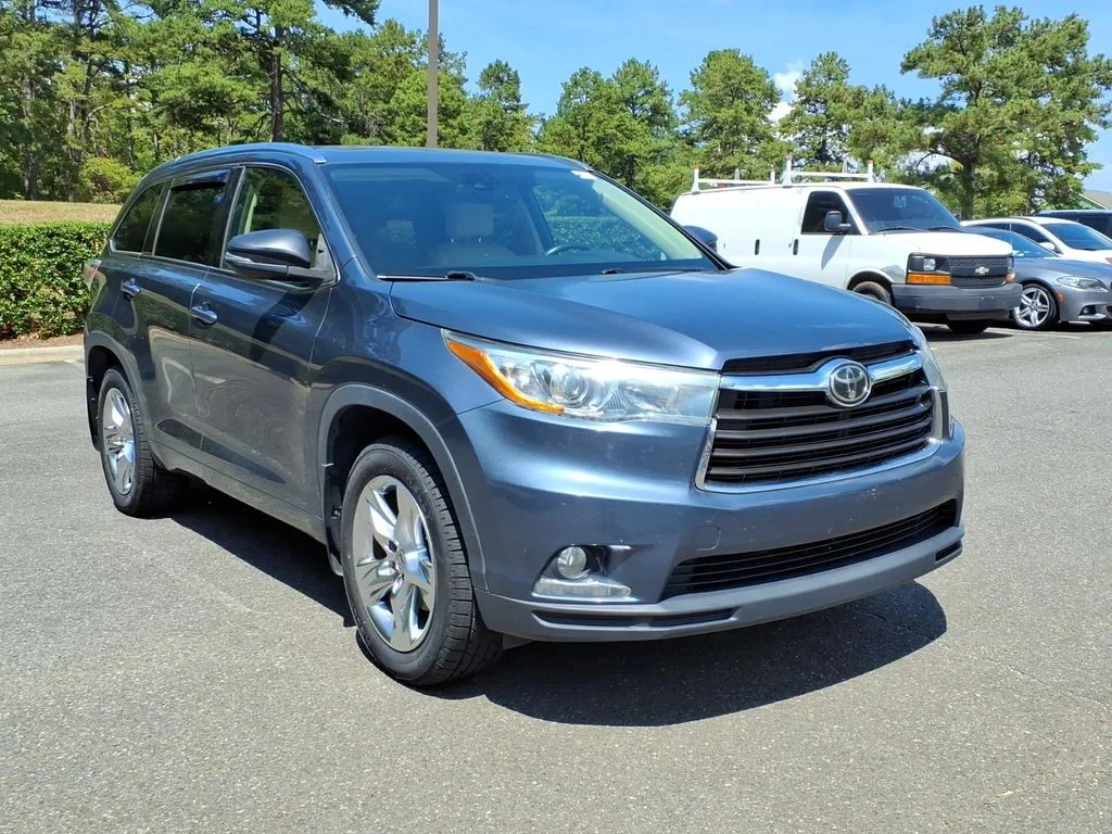 Used 2015 Blue Toyota Limited Platinum V6 image 1