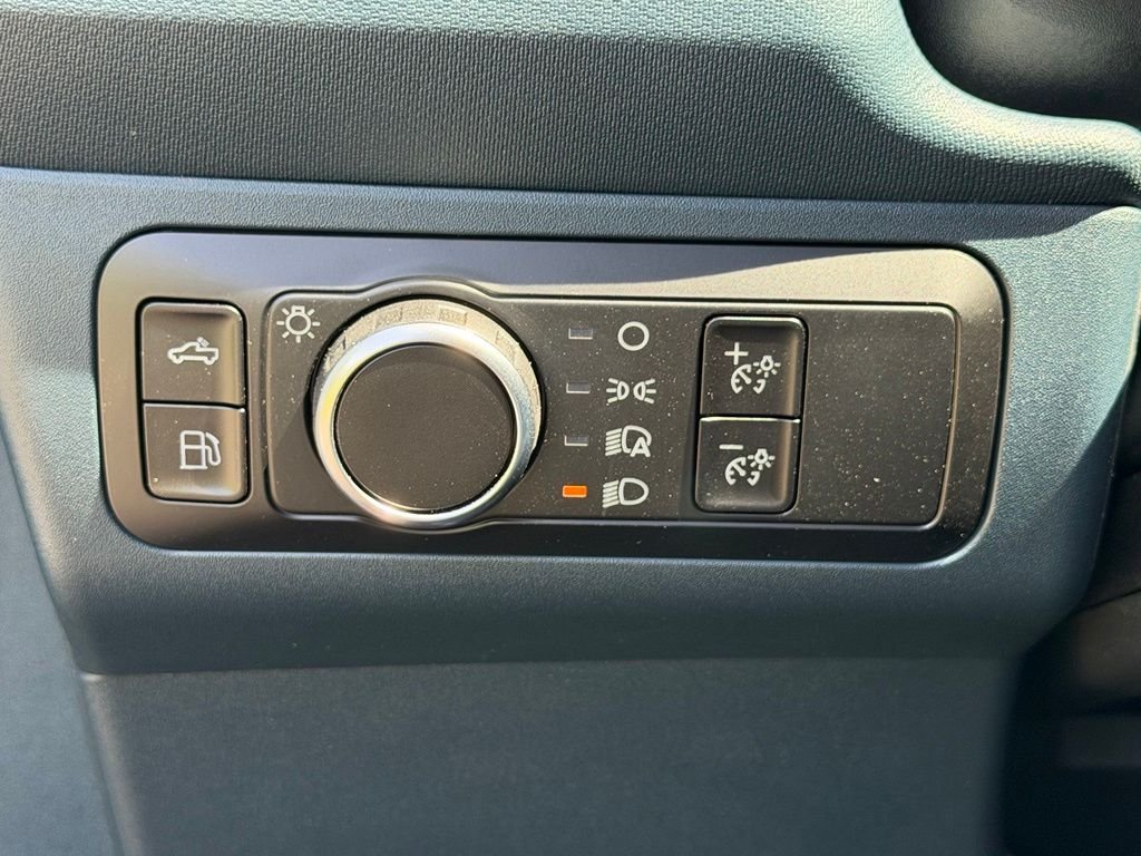 New 2026 Carbonized Gray Metallic Ford XLT image 10