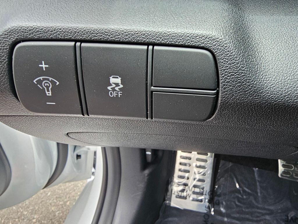 New 2026 White Hyundai SEL Sport image 24
