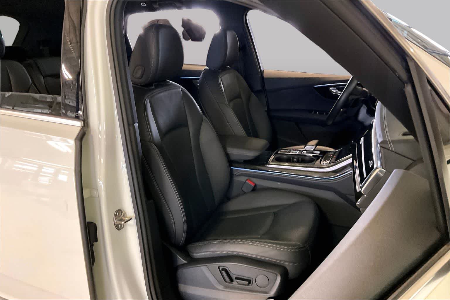 Used 2025 Carrara White Audi Premium Plus image 9