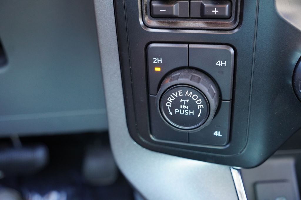 Used 2023 Gray Ford XLT image 30