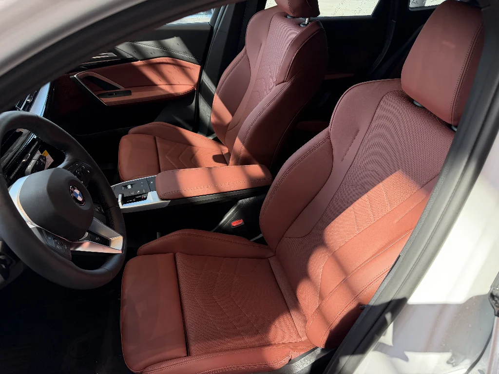 New 2026 Mineral White Metallic BMW xDrive28i image 12