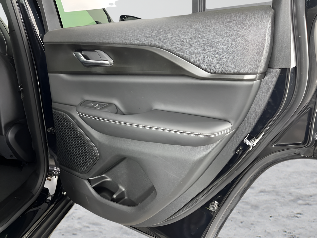 Used 2023 Black Jeep Altitude X image 21