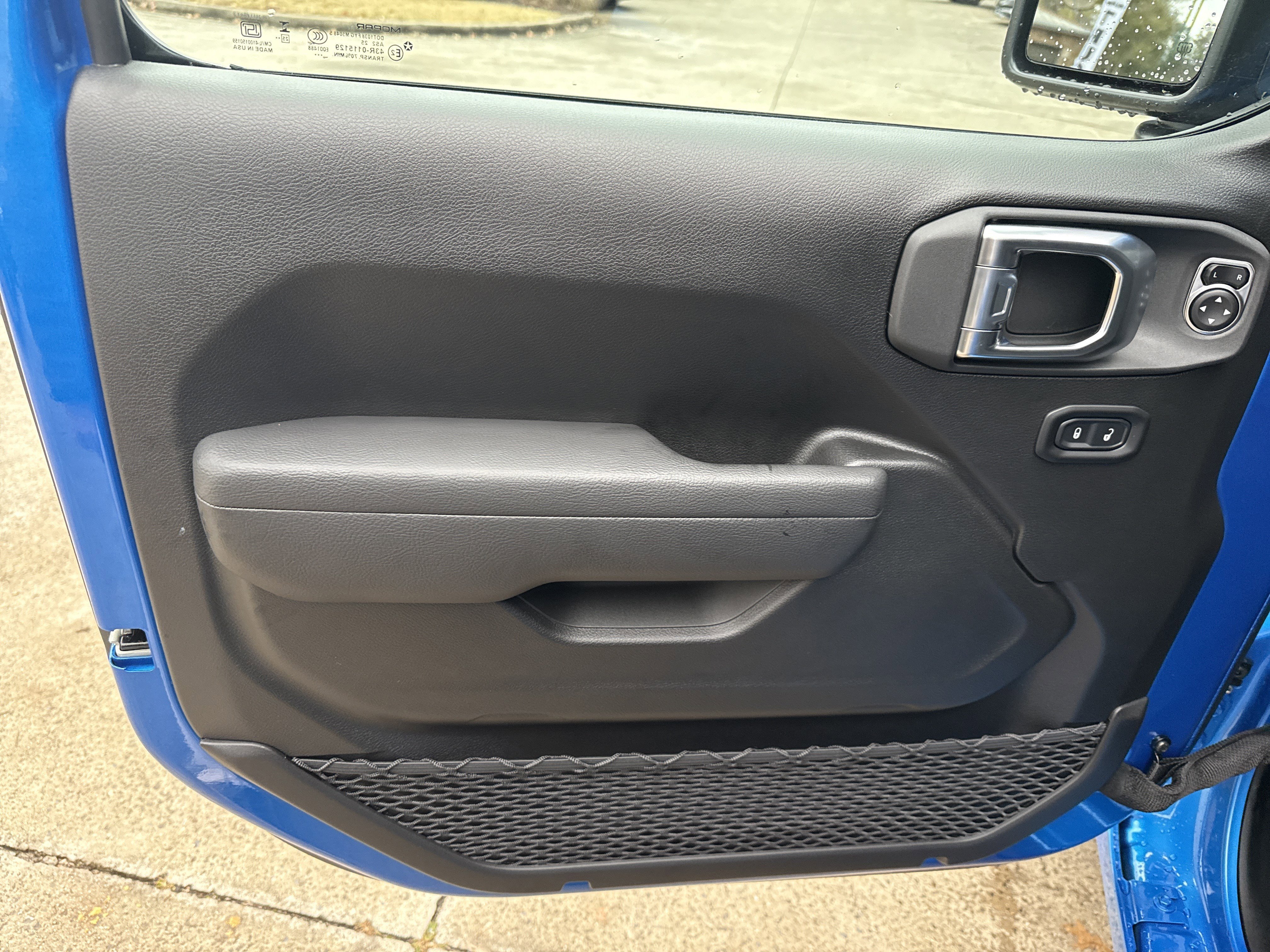 New 2026 Hydro Blue Pearlcoat Jeep Sport S image 10
