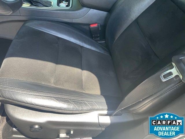 Used 2018 Diamond Black Crystal Pearlcoat Jeep Altitude image 14
