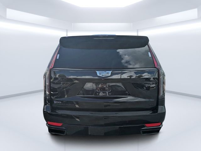 Used 2021 Black Cadillac Sport image 4