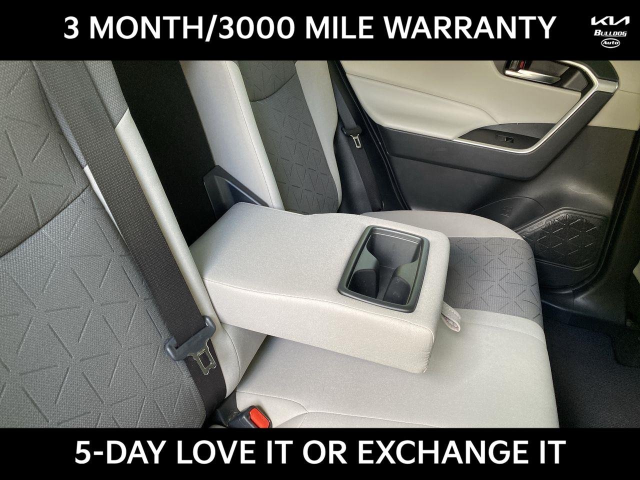 Used 2022 White Toyota XLE image 26