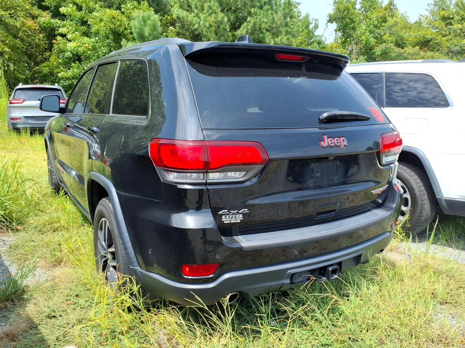 Used 2018 Diamond Black Crystal Pearlcoat Jeep Trailhawk image 12