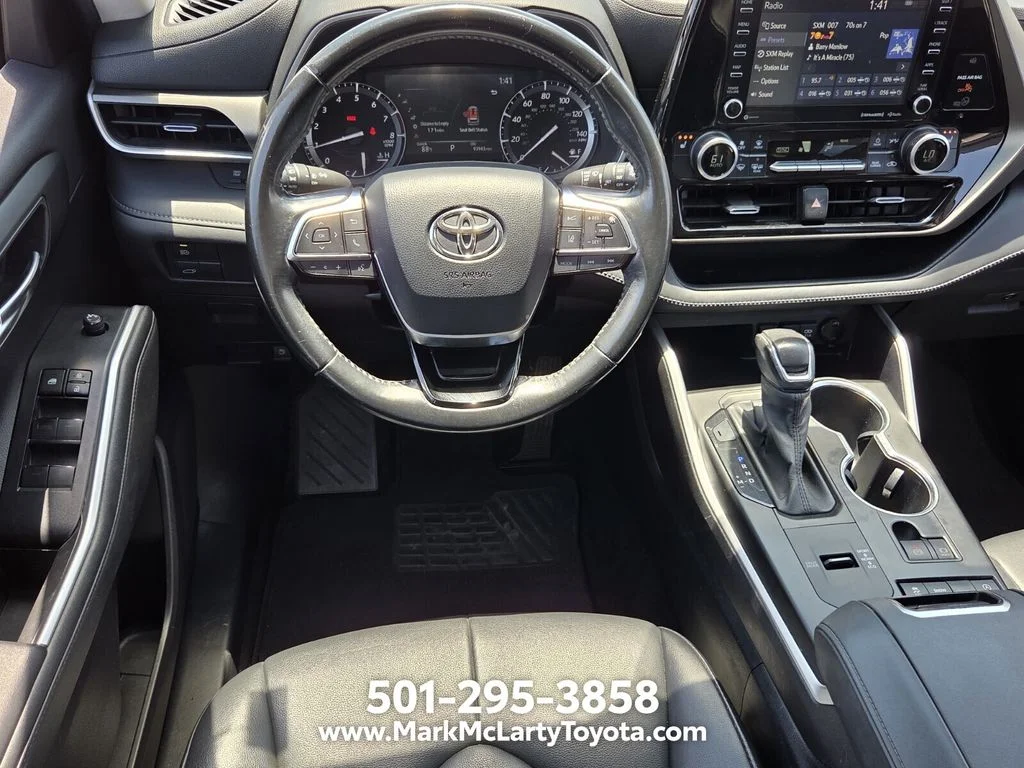 Used 2021 Black Toyota XLE image 11