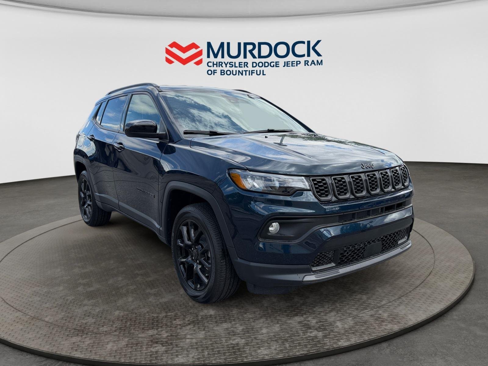New 2026 Fathom Blue Pearl-Coat Exterior Paint Jeep Latitude Altitude image 7