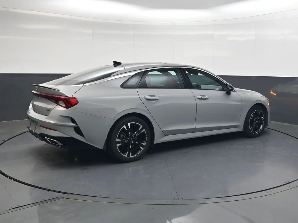 Used 2022 Gray Kia GT-Line image 4