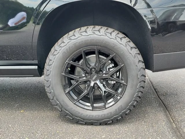 New 2026 Onyx Black GMC AT4 image 33