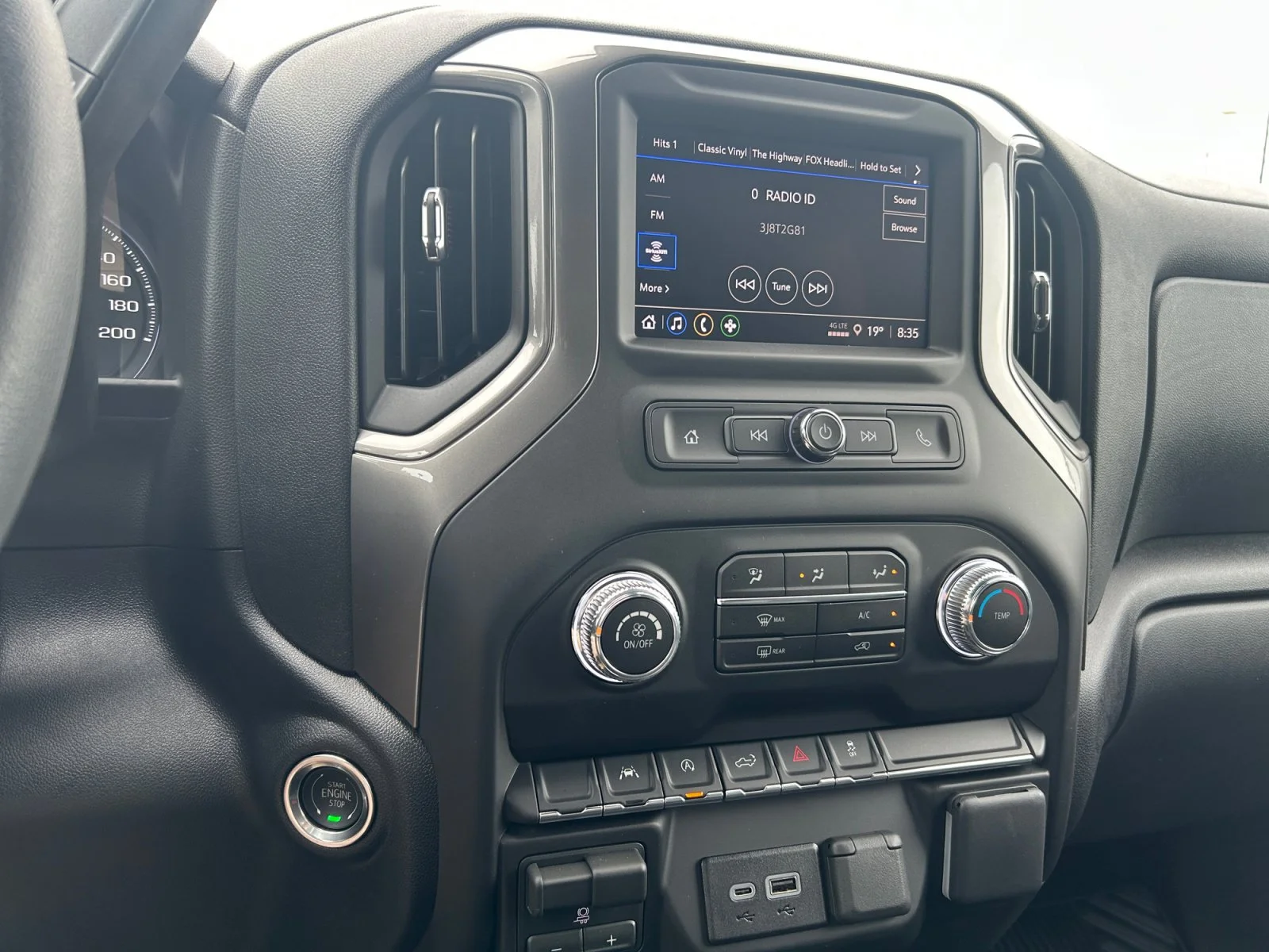 New 2026 Onyx Black GMC Pro image 21