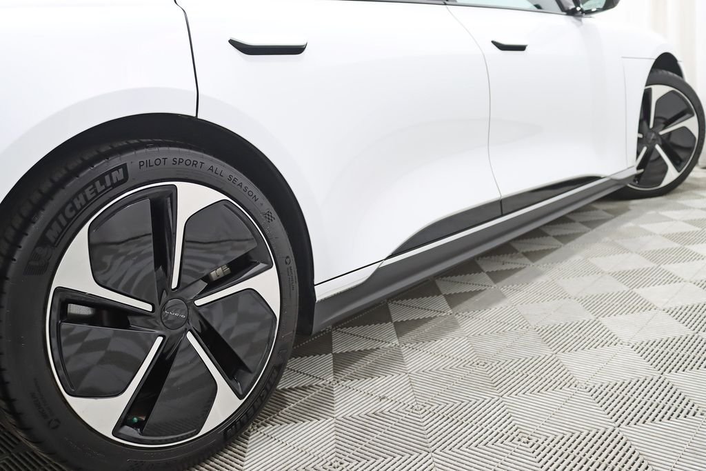 2023 Lucid Air Touring - Photo 11