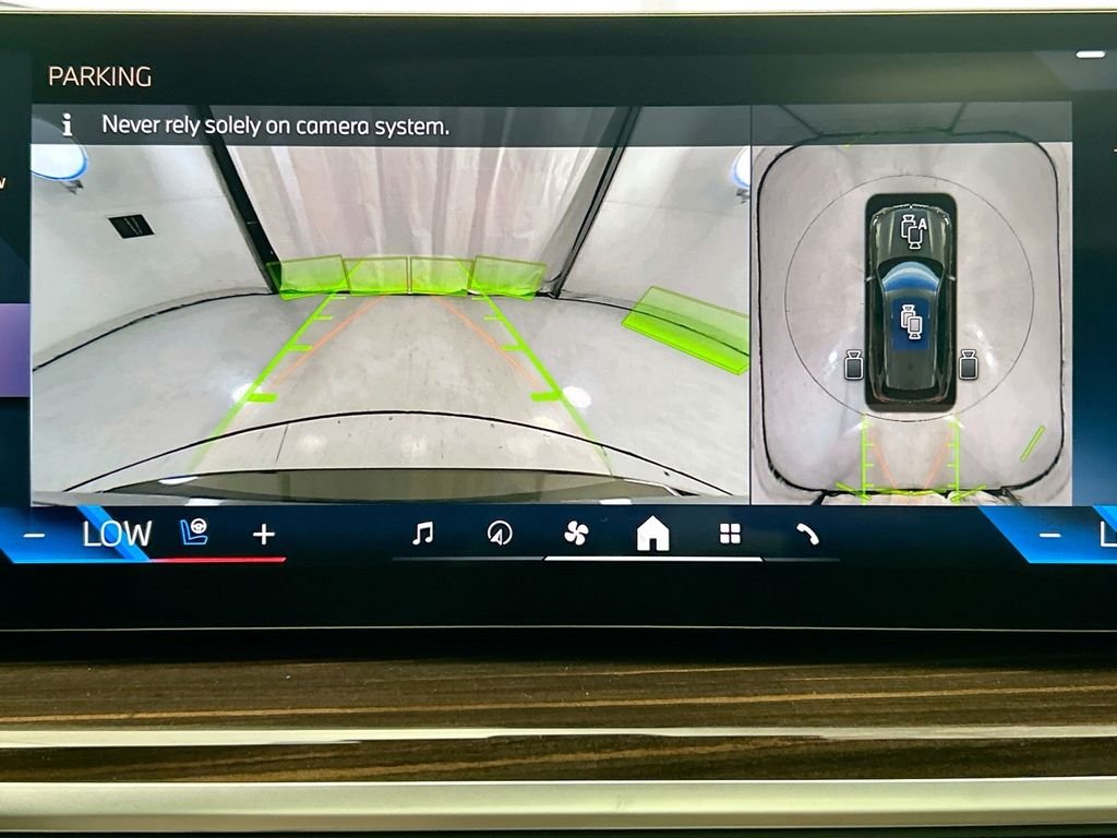New 2026 Green Metallic BMW xDrive40i image 14