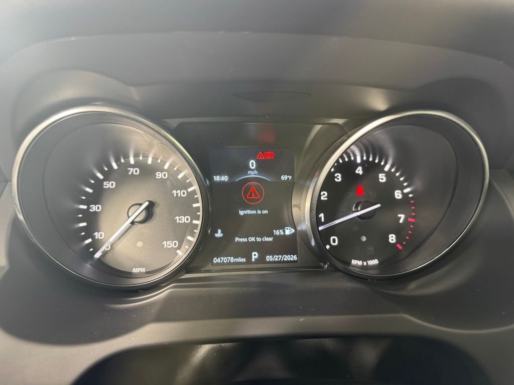 Used 2019 Fuji White Land Rover SE image 16