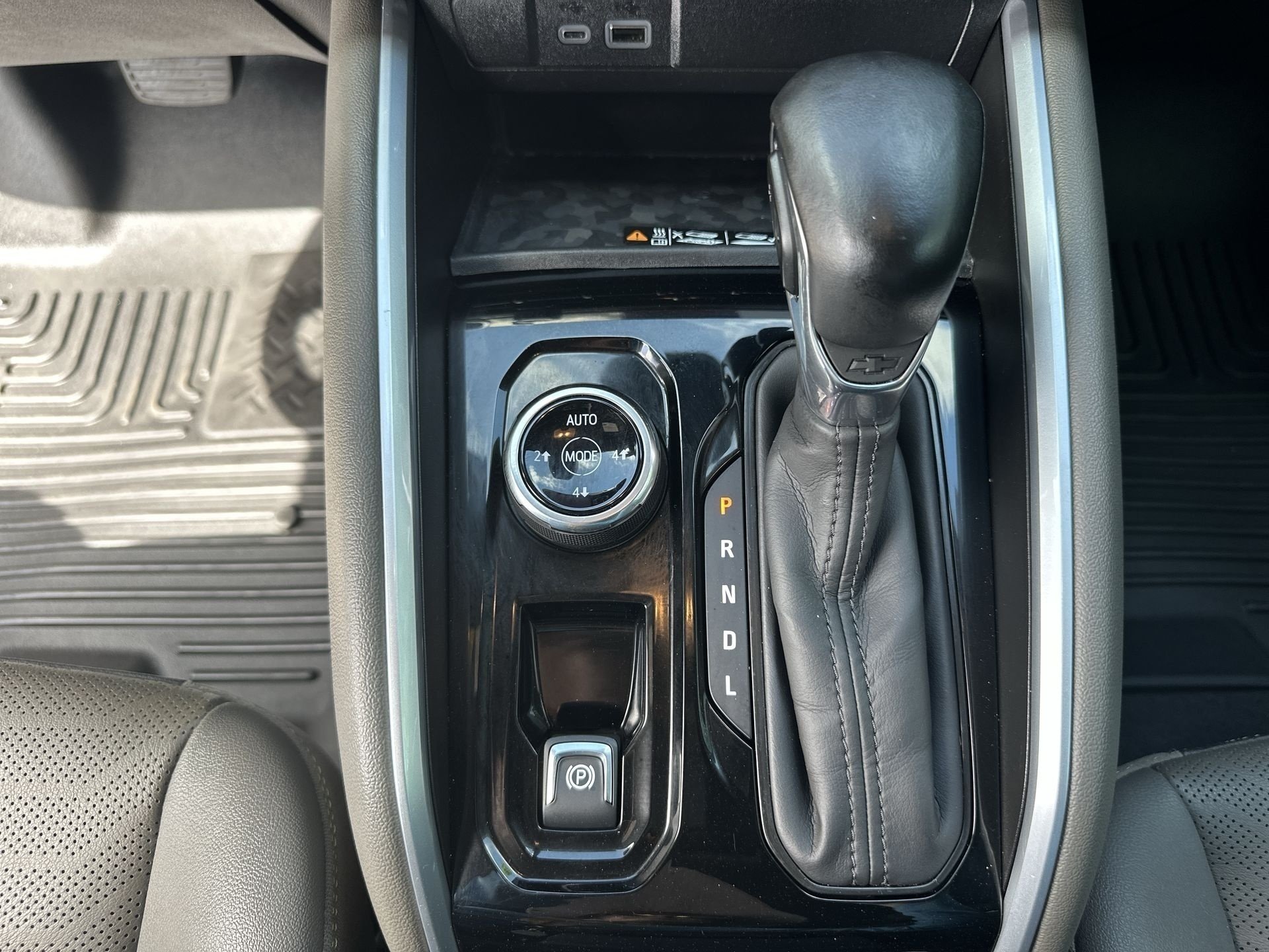 2024 Chevrolet Colorado ZR2 - Photo 16