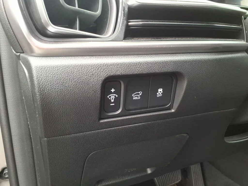 Used 2025 Brown Kia X-Line EX image 34