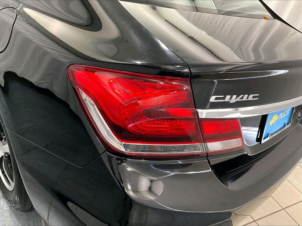 Used 2015 Black Honda SE image 31