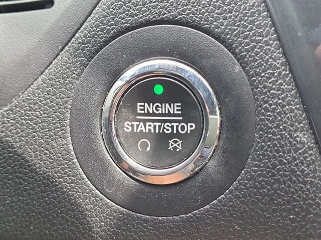 Used 2018 Silver Ford Limited image 33