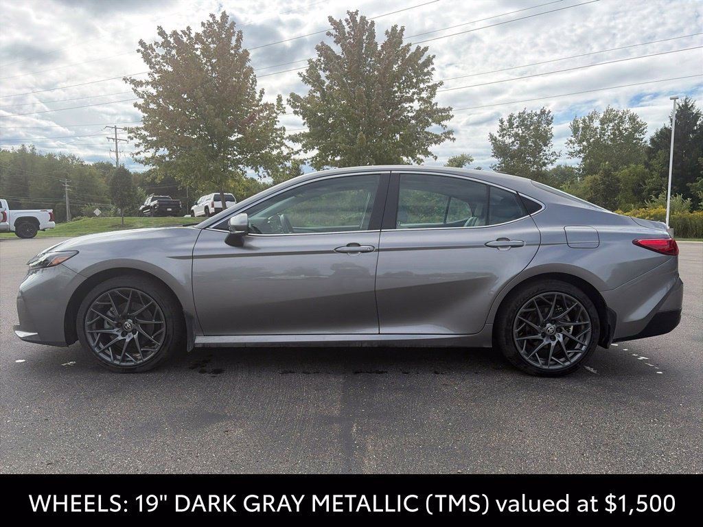 Used 2026  Toyota XLE image 3
