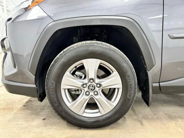Used 2025 MAGNETIC GRAY MET. Toyota  image 9