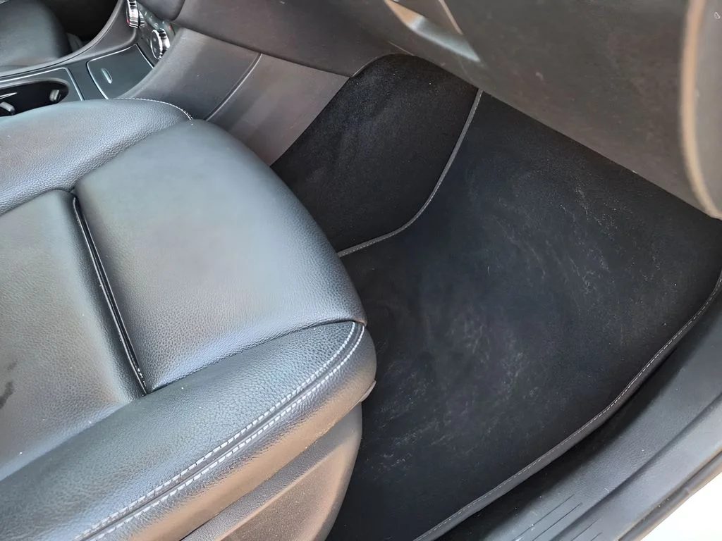 Used 2018 Black Mercedes-Benz GLA 250 image 36