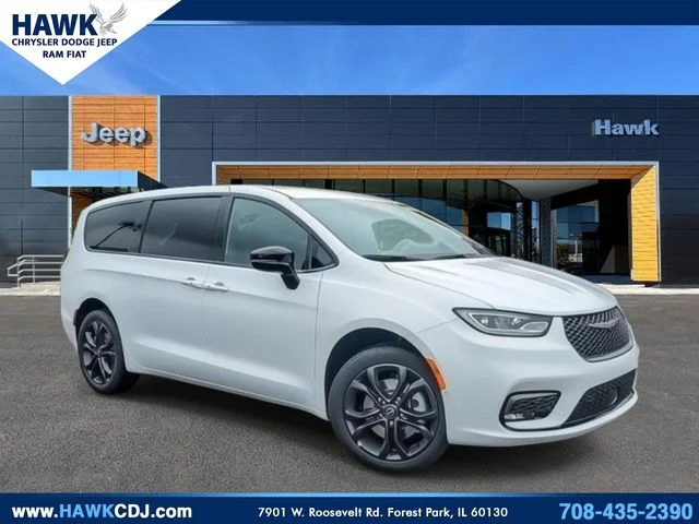 2026 Chrysler Pacifica Select AWD's photo