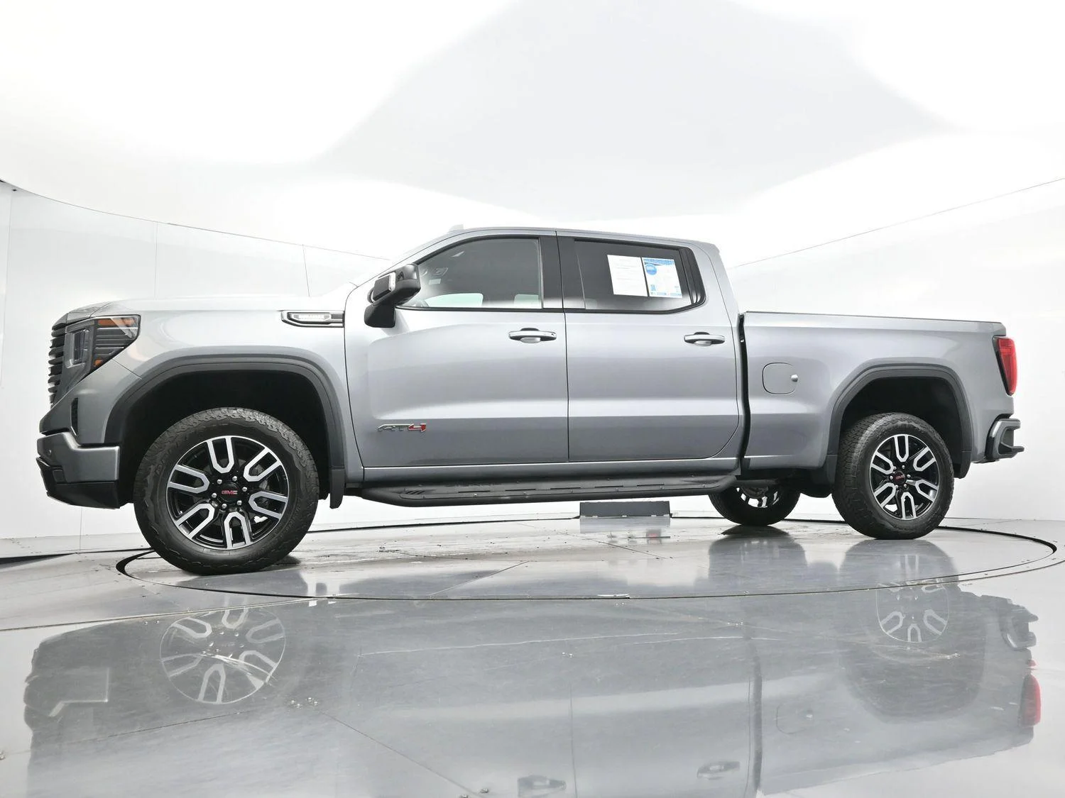 Used 2025 Sterling Metallic GMC AT4 image 49