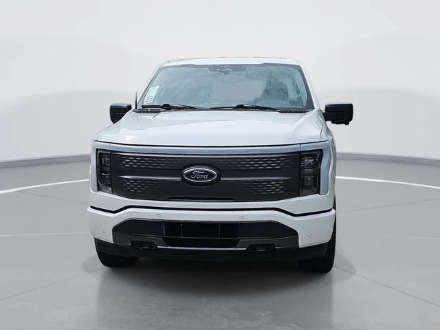 Used 2023 White Ford XLT image 8