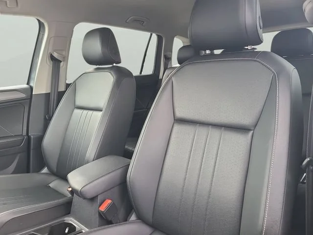 Used 2024 Gray Volkswagen SE image 20