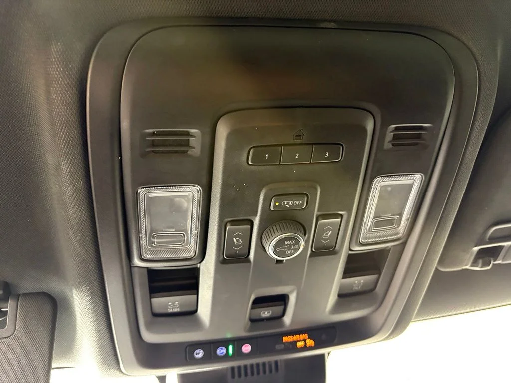 Used 2024 White Chevrolet RST image 41