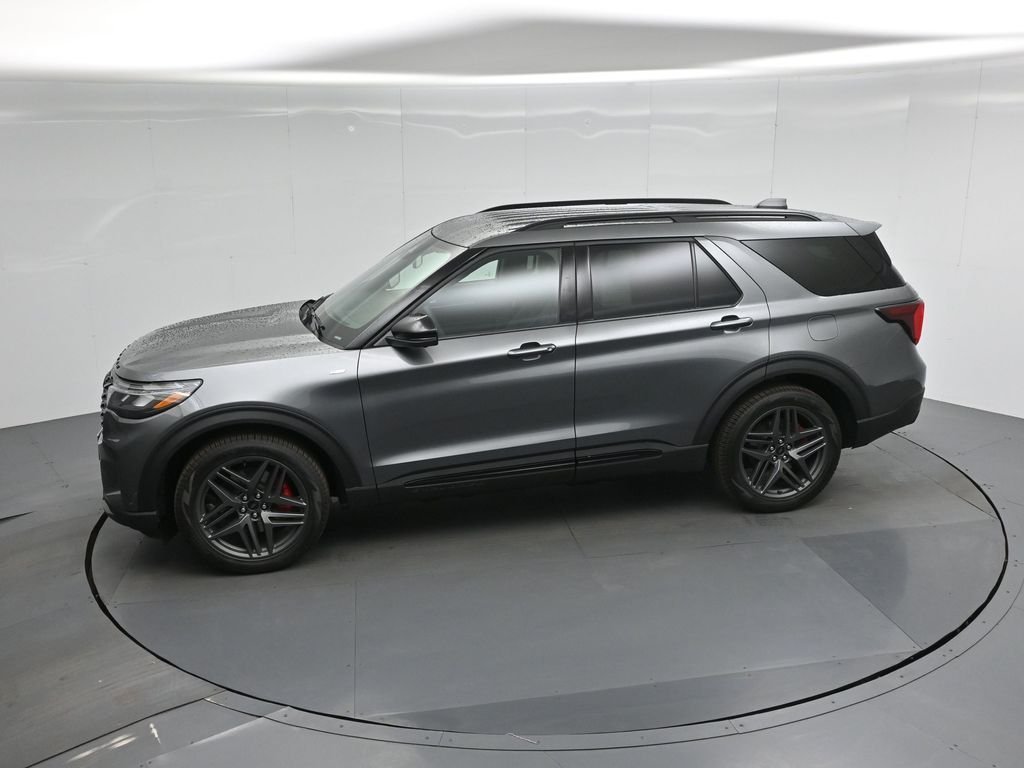 New 2026 Carbonized Gray Metallic Ford ST-Line image 44