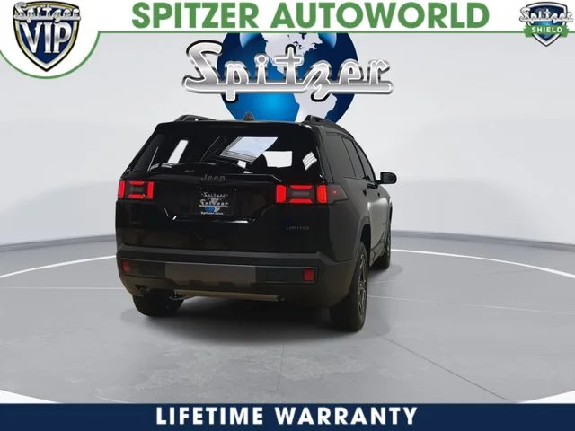 New 2026 Diamond Black Crystal Pearl-Coat Exterior Paint Jeep Limited image 10