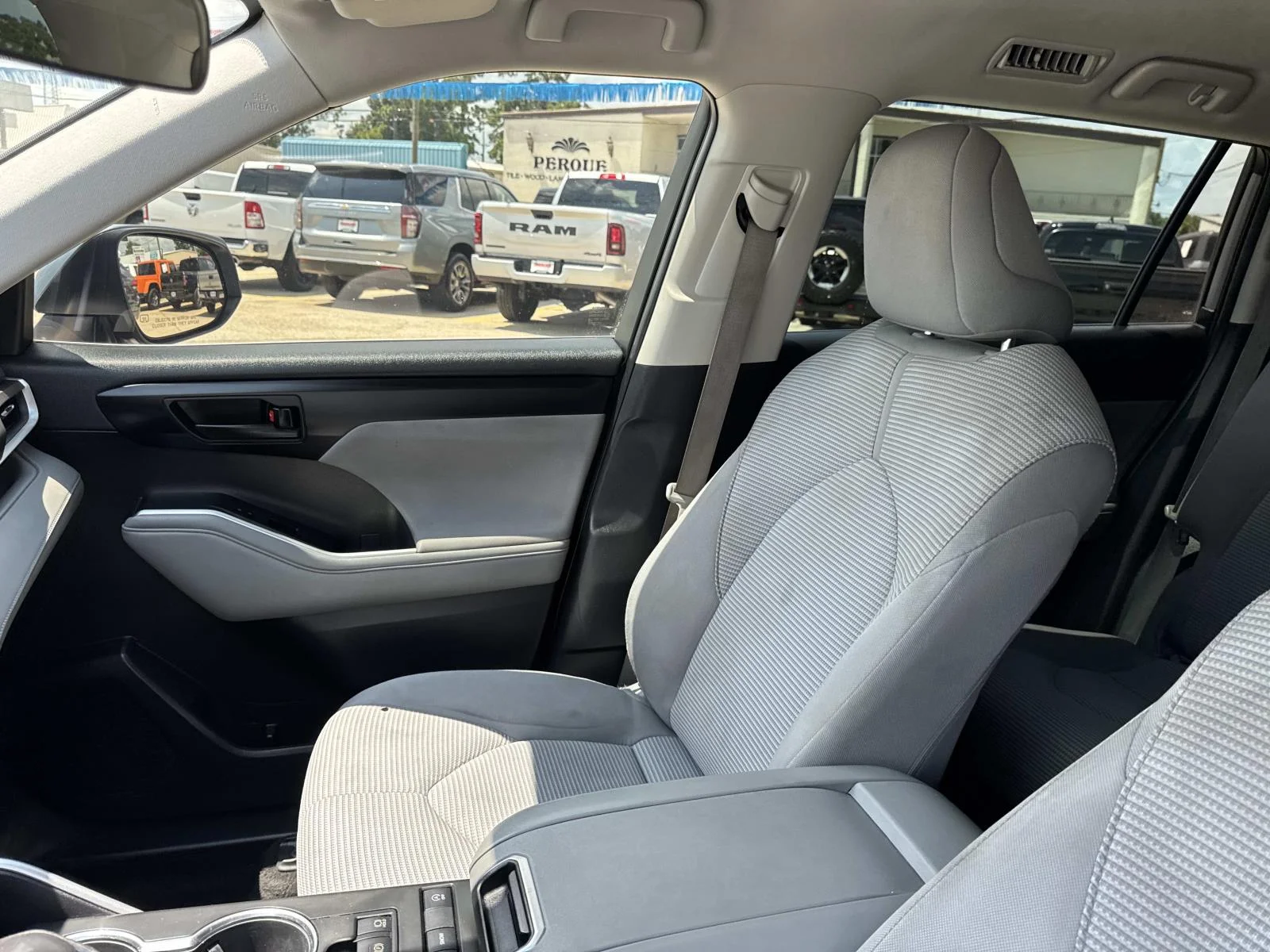 Used 2021 Moon Dust Toyota L image 15