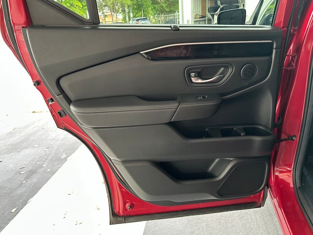 Used 2024  Honda Touring image 28