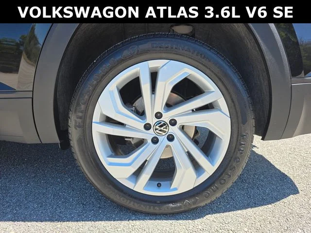 2023 Volkswagen Atlas SE w/Tech - Photo 17