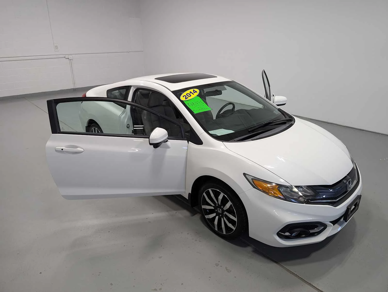 Used 2014  Honda EX-L image 16