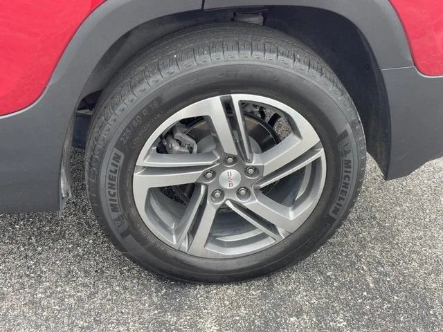 Used 2021 RED QUARTZ TINTCOAT GMC SLT image 9