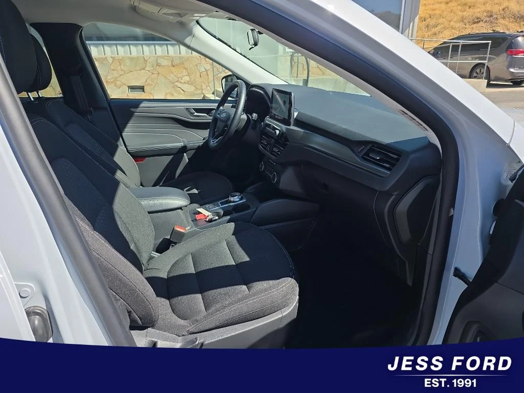 Used 2025 Space Silver Ford Active image 10