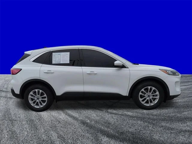 Certified Used 2020 White Metallic Ford SE image 3
