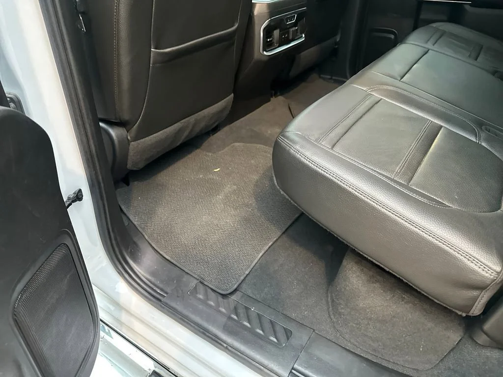 Used 2023 White Frost Tricoat GMC Denali image 29