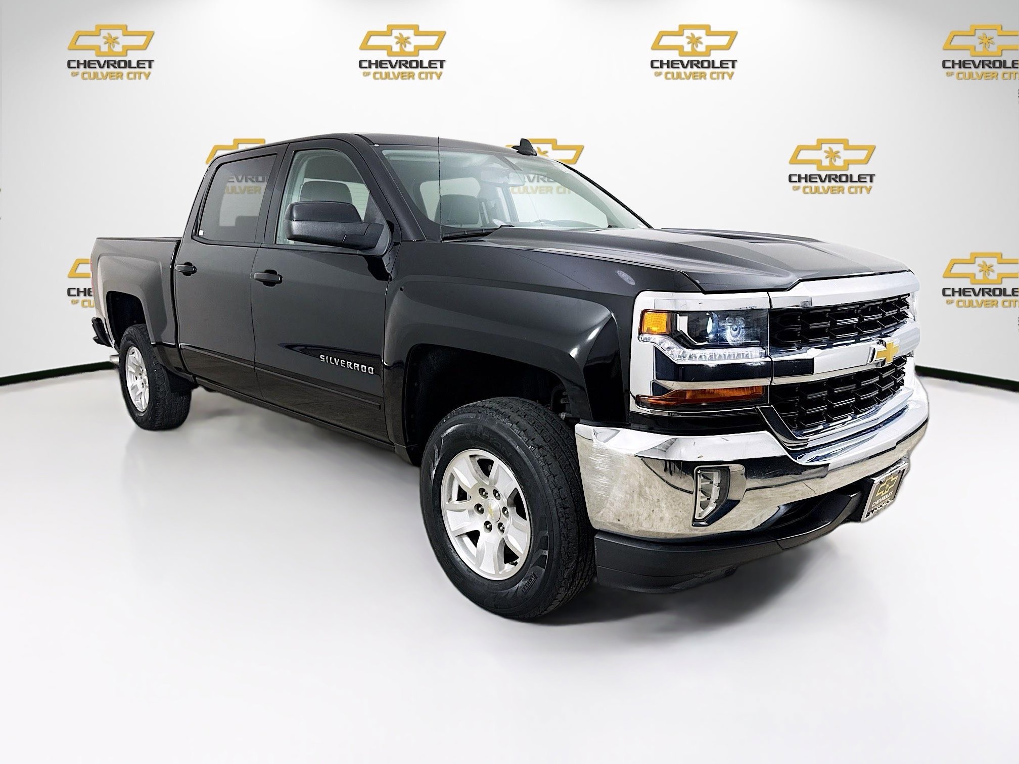 2017 Chevrolet Silverado 1500 LT Crew Cab Short Box's photo