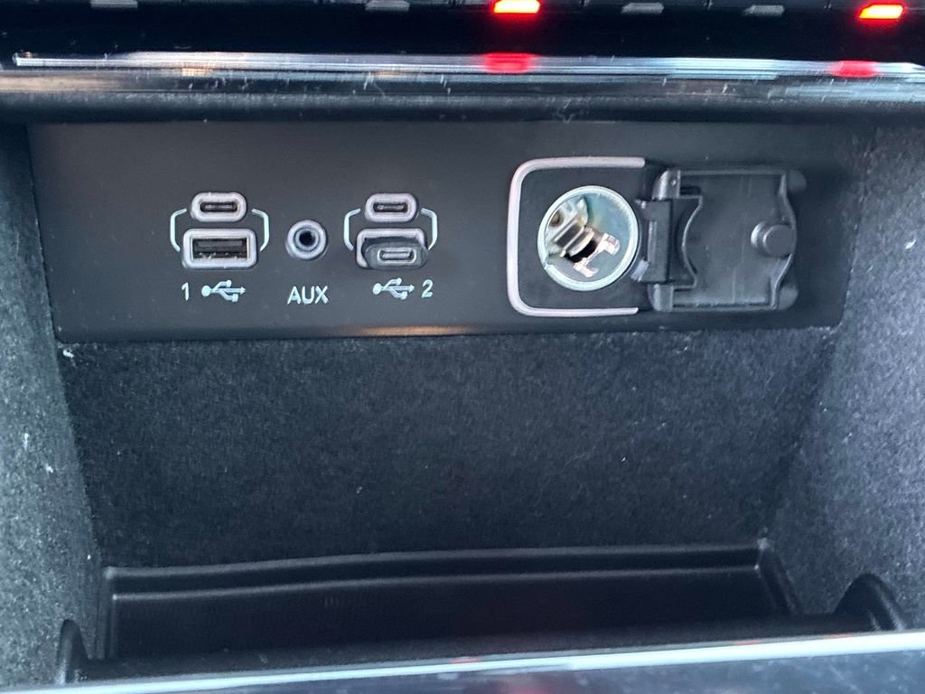 Used 2021 Gray Jeep Limited image 33