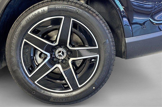 New 2026 Obsidian Black Metallic Mercedes-Benz GLC 300 image 59