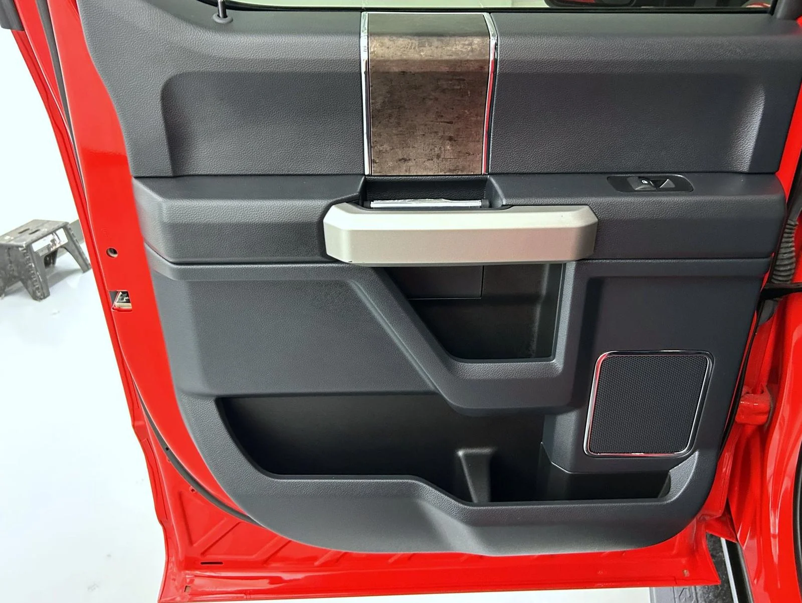 Used 2022 Red Ford Lariat image 20