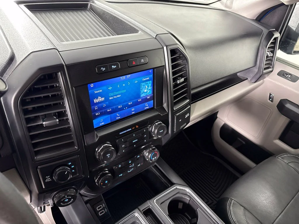 Used 2020 Blue Ford XL image 34