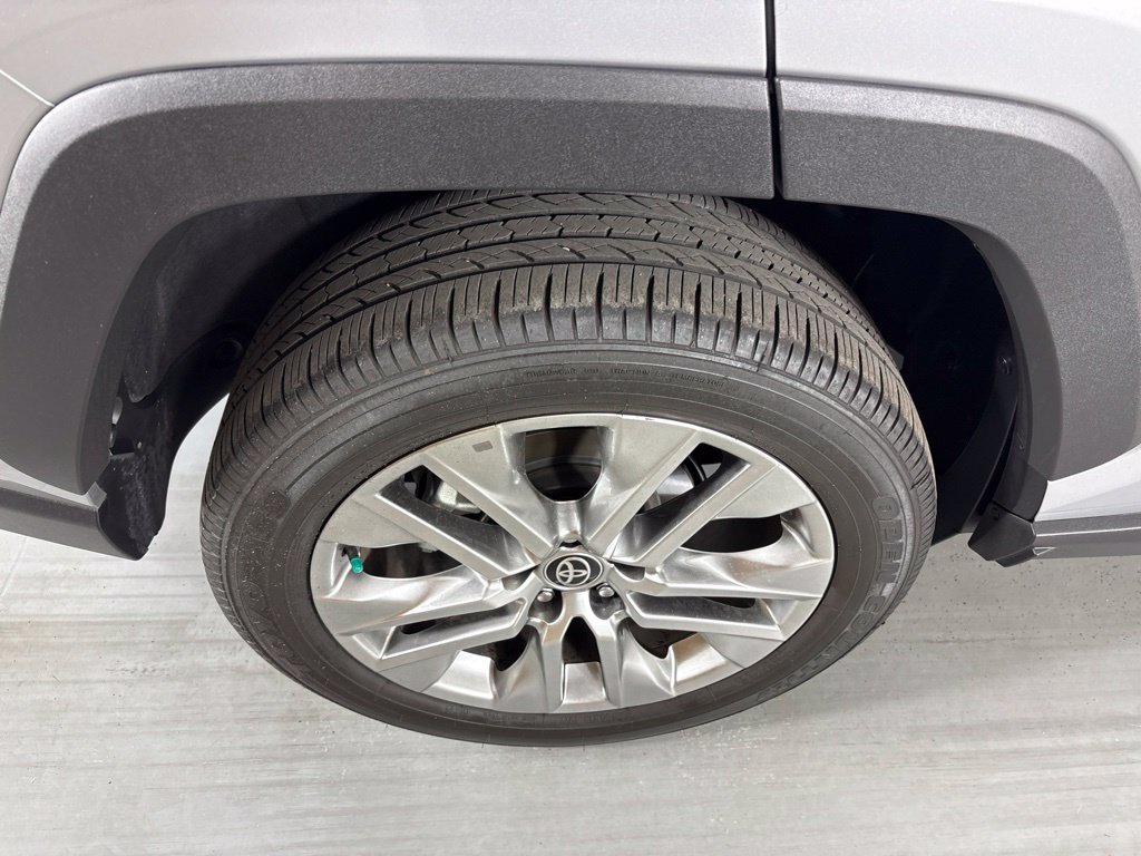 Used 2025 Silver Toyota XLE Premium image 12